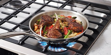 Comparez les cuisinières Electrolux à induction, hybrides, électriques et à  gaz